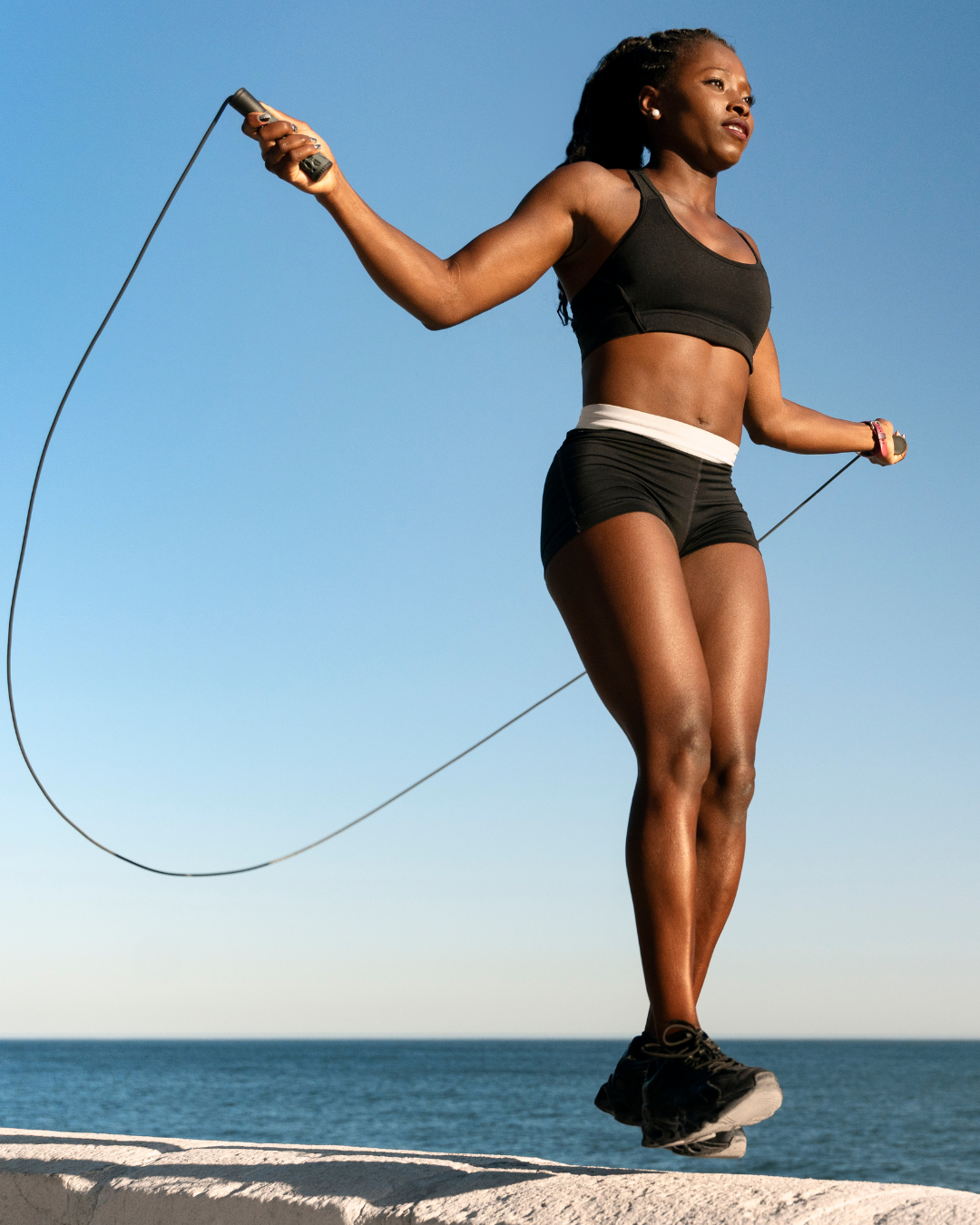 femme noire corde a sauter